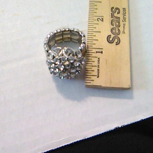 Nwt Crystal Ring - Picture 5 of 6